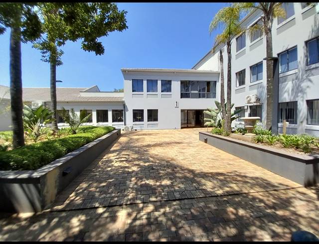 139M² OFFICE TO LET IN BRYANSTON